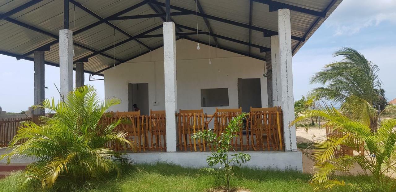 Exotic Beach Hotel Arugam Bay Exterior foto